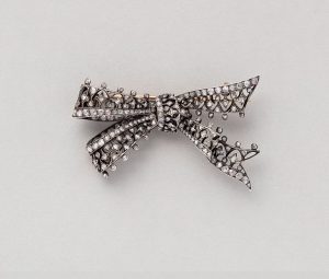 Antique 18ct Gold and Diamond Bow Brooch