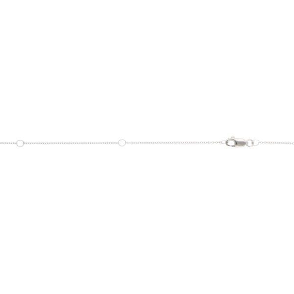 Diamond solitaire pendant necklace in white gold.