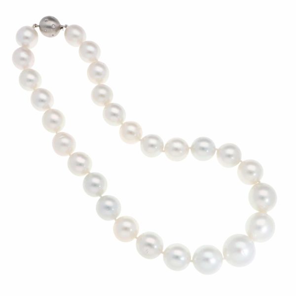 South Sea pearl necklace with white gold clasp and diamonds.
