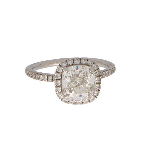 Diamond cluster ring in platinum.