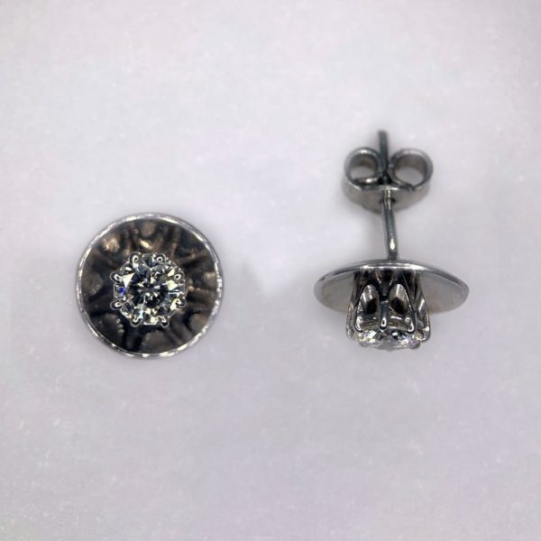 Diamond Stud earrings vintage 0.60