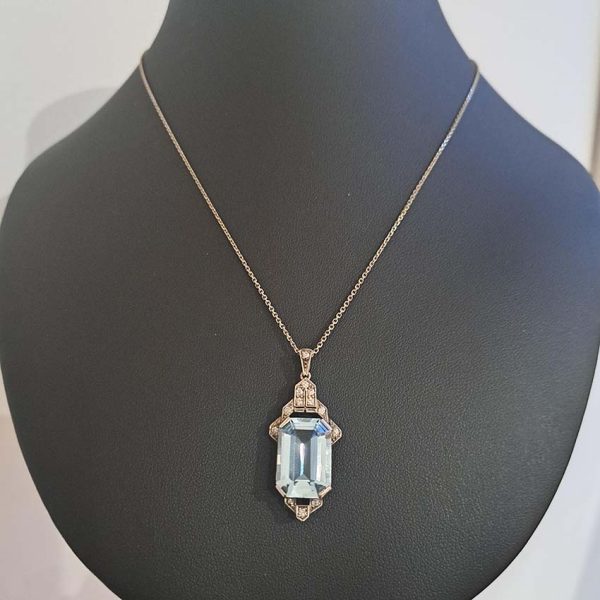 Antique Vintage Art Deco 10.47ct Emerald Step Cut Aquamarine and Diamond Pendant Necklace