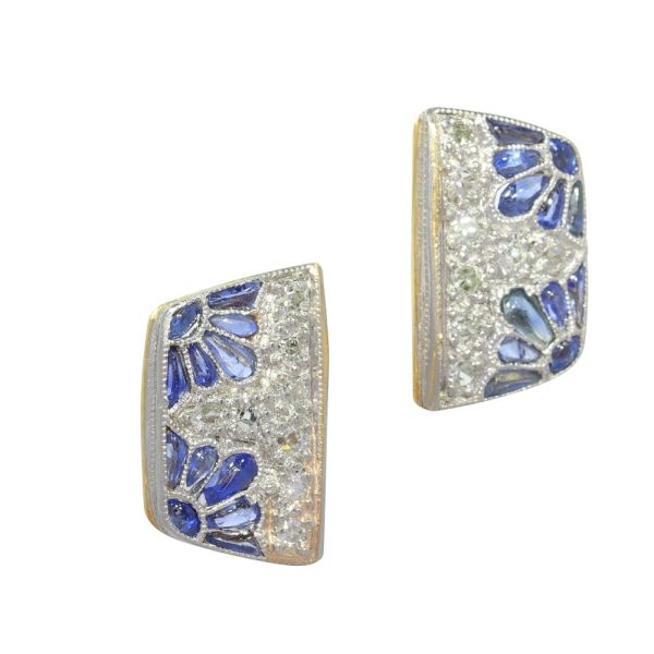 Art Deco ear studs with diamonds and sapphires in gold.