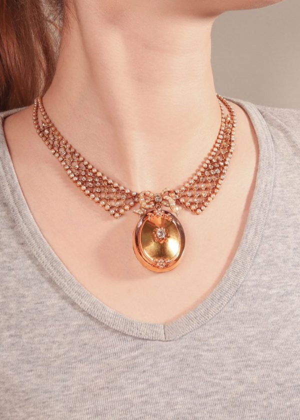 Victorian diamond and pearl necklace in gold.