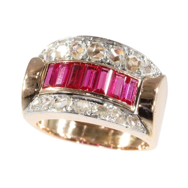 Vintage ruby and diamond ring in rose gold.