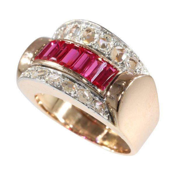 Vintage ruby and diamond ring in rose gold.