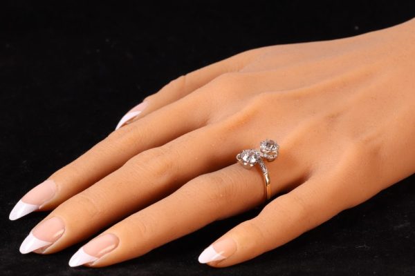 Antique diamond ring in gold and platinum.