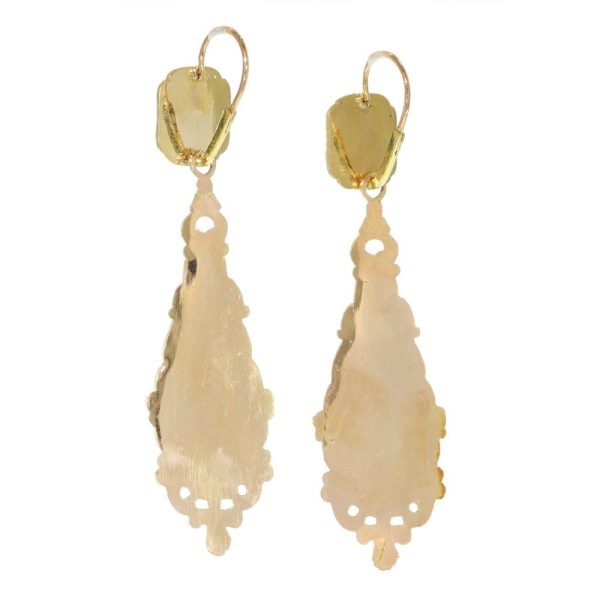 Victorian cameo earrings in yellow gold and black enamel.