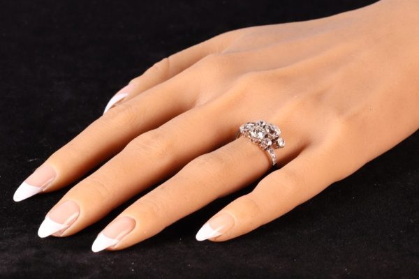 Diamond ring in rose gold and platinum.