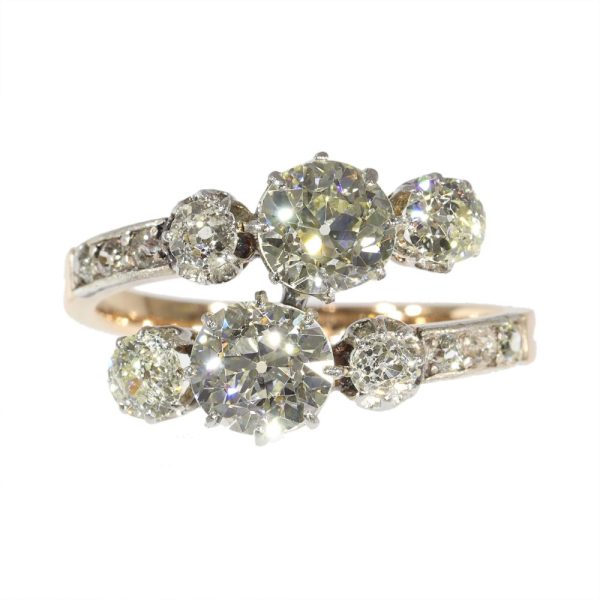 Diamond ring in rose gold and platinum.