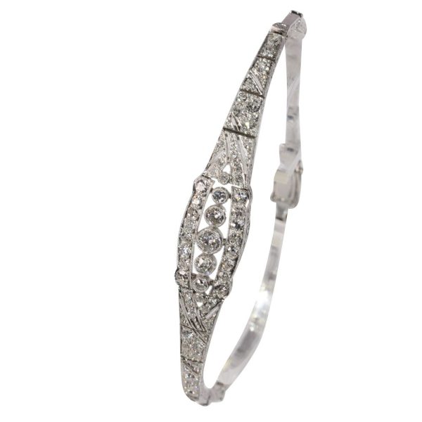 Diamond bracelet in white gold