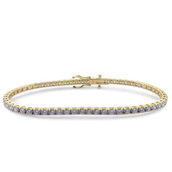 3.92ct Diamond Line Tennis Bracelet in Yellow Gold, 3.92 carats of round brilliant-cut diamonds claw set and mounted in 18ct yellow gold