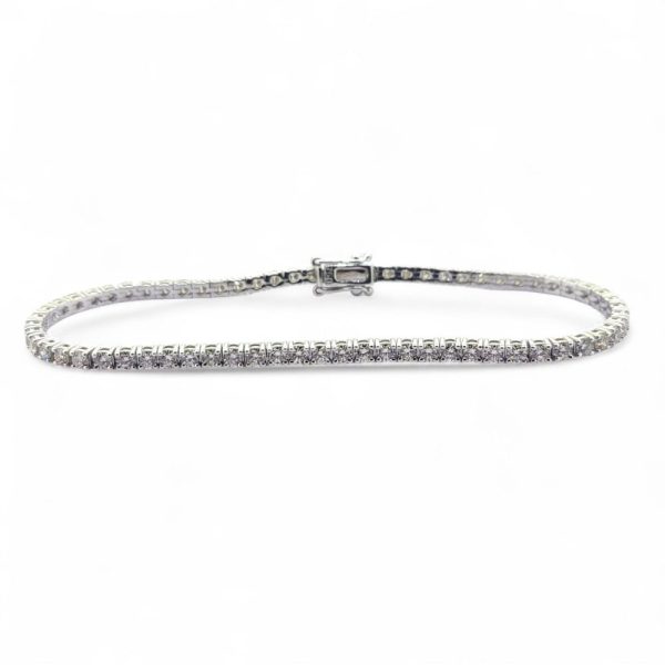 3.64ct Diamond Line Tennis Bracelet, 3.64 carats of round brilliant-cut diamonds claw set and mounted in 18ct white gold