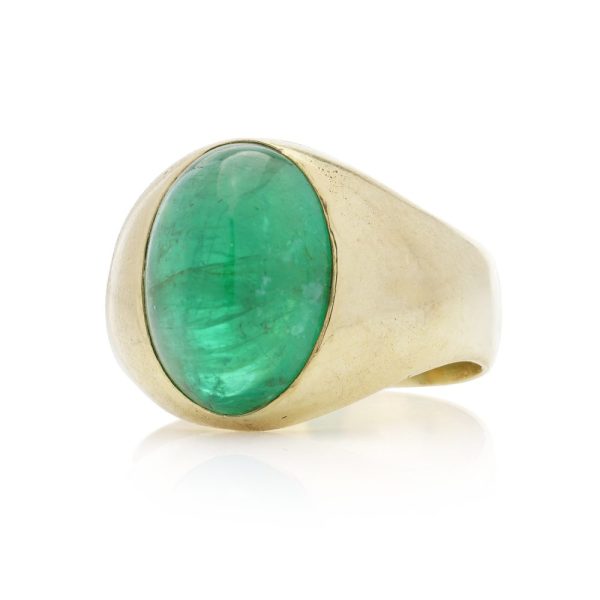 Vintage emerald dome ring in gold.