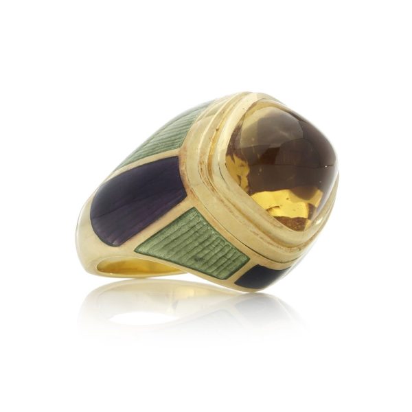 Citrine dome ring in gold.
