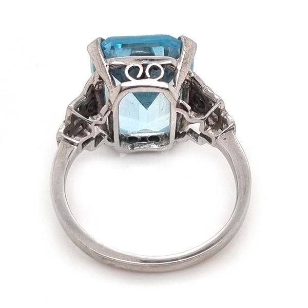 Art Deco 7ct Aquamarine and Diamond Statement Cocktail Ring in 18ct white gold. Circa 1930
