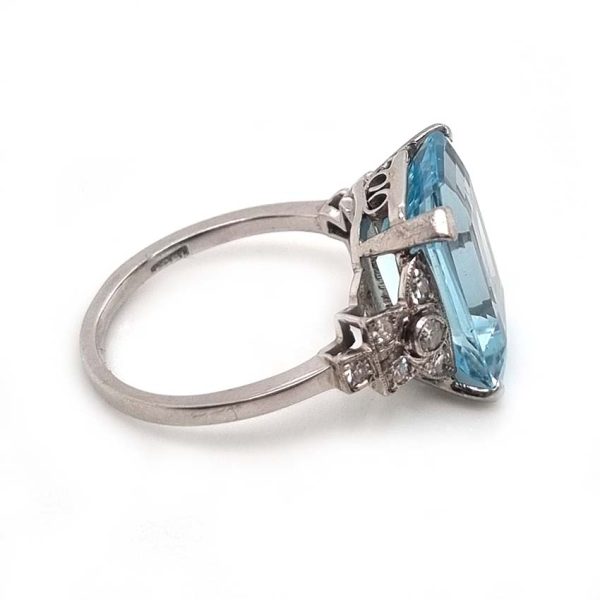 Art Deco 7ct Aquamarine and Diamond Statement Cocktail Ring in 18ct white gold. Circa 1930