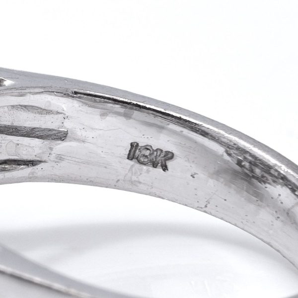Diamond cluster ring in white gold.