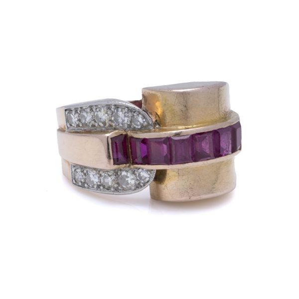 Art Deco ruby and diamond ring in yellow gold.