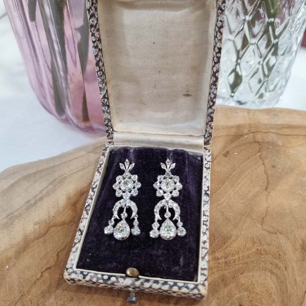 Georgian Antique Old Cut Diamond Girandole Chandelier Drop Earrings, charming chunky old mine cut diamonds in pineapple design cluster top suspending crescent moon with articulated tassel drops in silver upon gold. Circa 1830