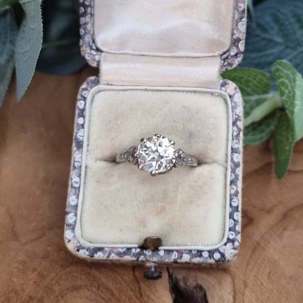 Art Deco 1.90ct Old Mine Cut Diamond Solitaire Engagement Ring in Platinum, single stone 1.90ct old mine-cut diamond coronet set with diamond split shoulders
