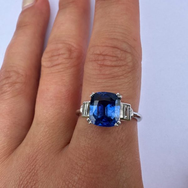 Vintage Ceylon sapphire and diamond engagement ring in platinum