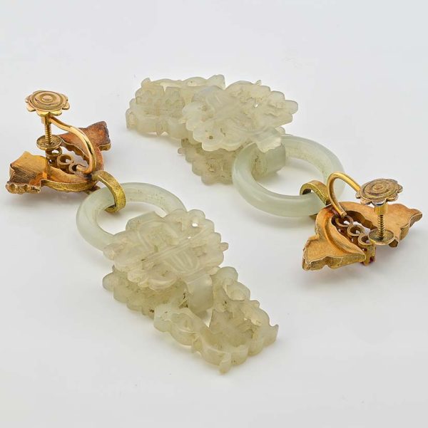 Antique Carved White Jade Dragon Drop Earrings in 18ct yellow gold with screw back fittings. Circa 1900