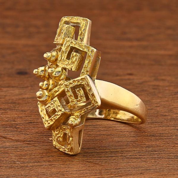Vintage 1970s Ilias Lalaounis Designer Gold Cocktail Ring, attractive unique striking Ilias Lalaounis 18ct yellow gold ring beautifully designed in a vintage modernist brutalist style