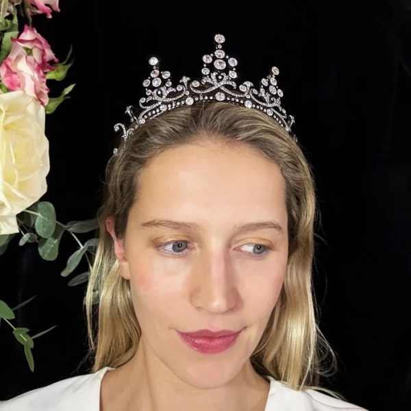 Edwardian Antique Old Cut Diamond Tiara come Necklace, set with 45.62 carats of Edwardian cut and old cut diamonds in silver upon gold, Circa 1900