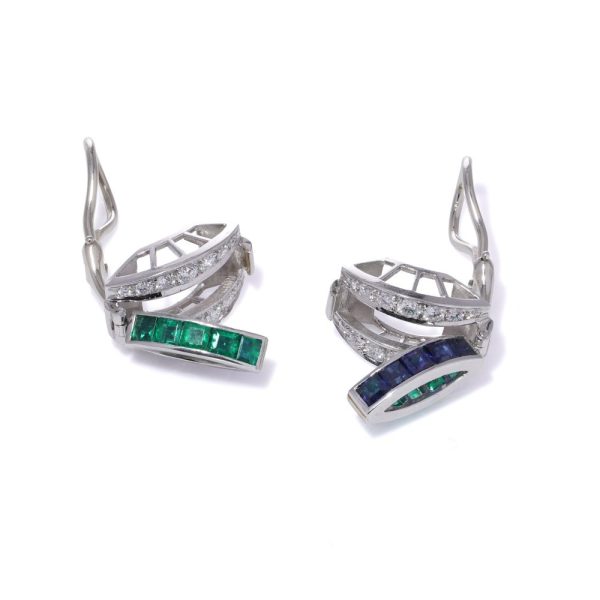 Reversible earrings with sapphires, emeralds and diamonds in platinum.