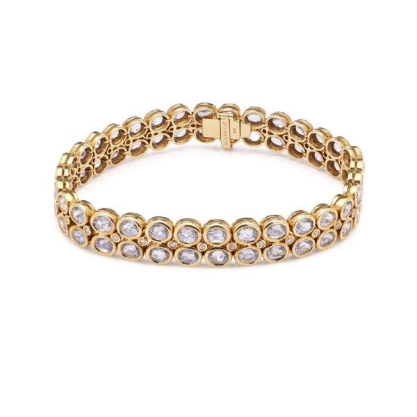 Aquamarine and diamond bracelet in gold.