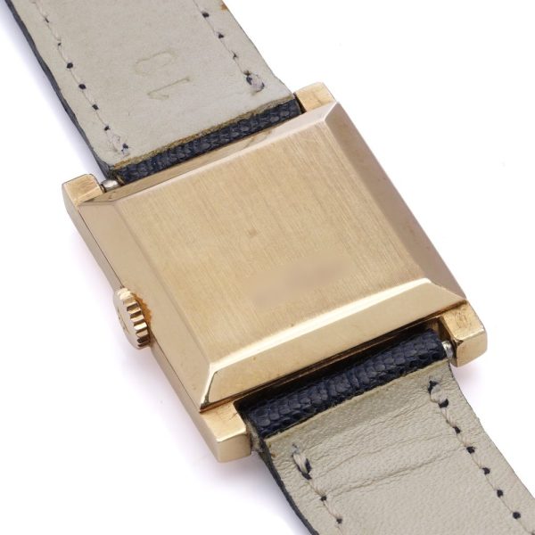 Wristwatch by Jaeger-LeCoultre in yellow gold.