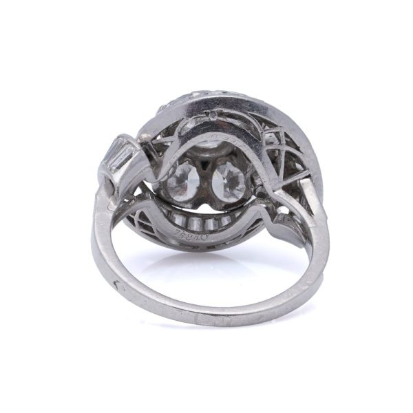 Vintage diamond ring in platinum.