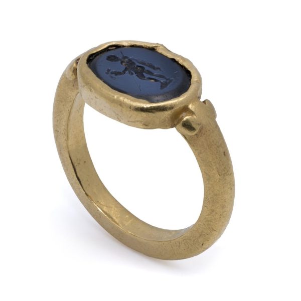Antique Roman gold ring with Nicolo Intaglio.