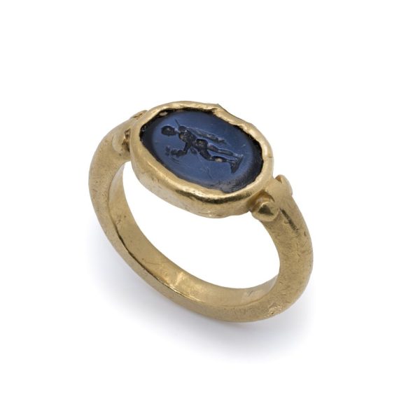 Antique Roman gold ring with Nicolo Intaglio.