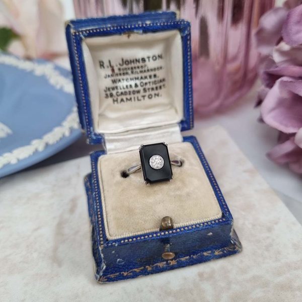 Art Deco 0.25ct Old European Cut Diamond and Onyx Plaque Tablet Ring in Platinum