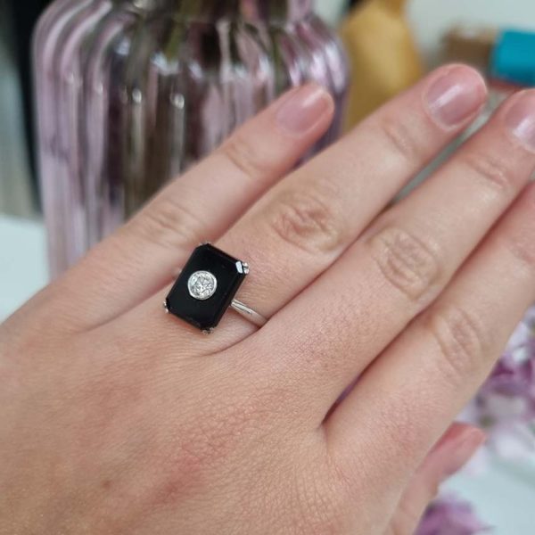 Art Deco 0.25ct Old European Cut Diamond and Onyx Plaque Tablet Ring in Platinum