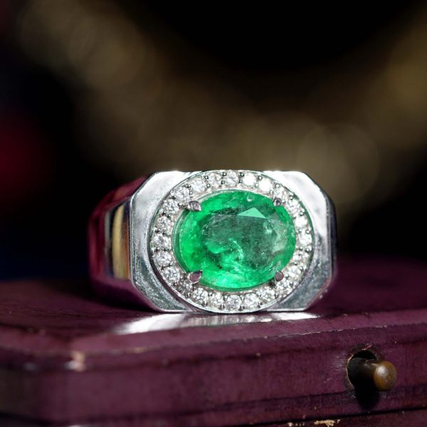 2.87ct Emerald and Diamond Cluster White Gold Signet Ring, substantial gentleman's/unisex chunky 18ct white gold ring with central oval emerald and diamond cluster