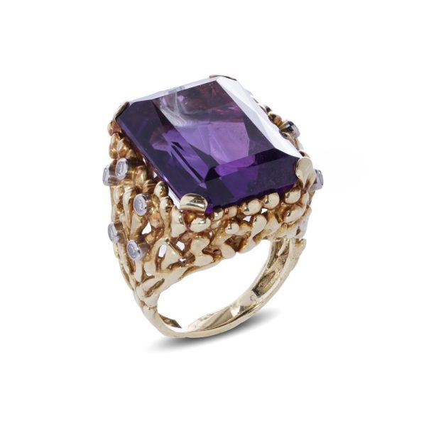 Kutchinsky amethyst ring in yellow gold.