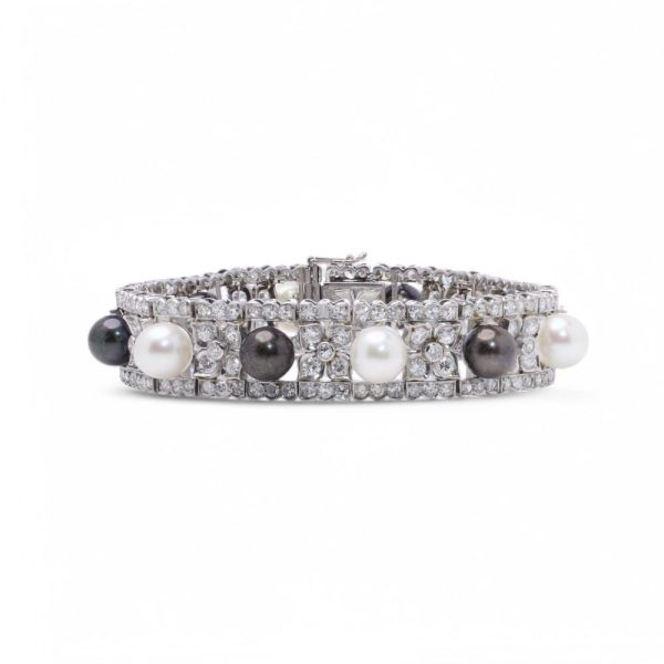 Black and white pearl and diamond bracelet in platinum