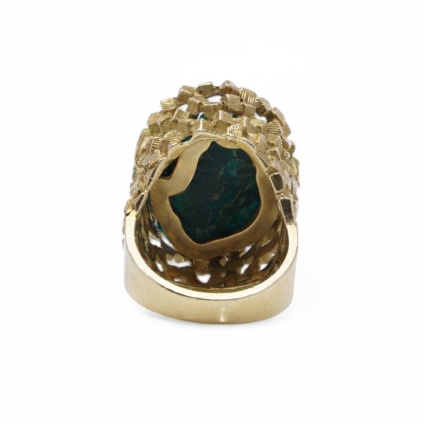 Vintage malachite ring in gold.