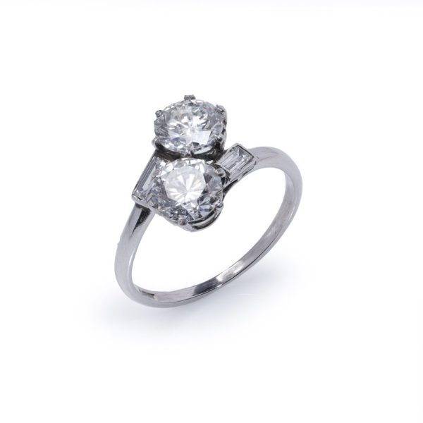Toi et Moi diamond ring in platinum.