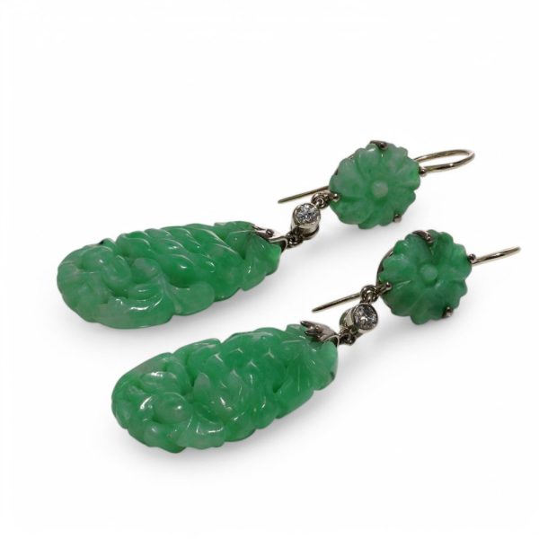 Jade earrings in white gold.