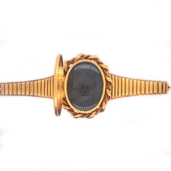 Antique Gold Locket Bracelet with Fitted Box, stunning 18ct high carat gold bracelet with central large oval locket compartment articulated links move seamlessly around the wearers' wrist. Comes in original antique fitted box