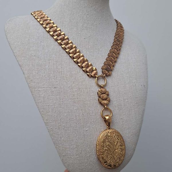 Victorian Antique Gold Chain Necklace with Locket Pendant, striking 15ct yellow gold intricate decorative chain necklace suspends oval gold locket pendant
