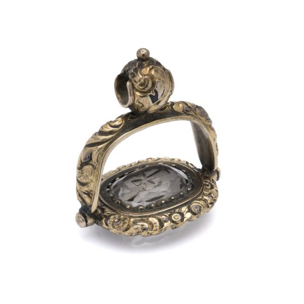 Victorian spinner seal/pendant in gold.