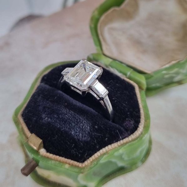 Single Stone 2.41ct Emerald Cut Diamond Solitaire Engagement Ring with Baguette Shoulders in Platinum