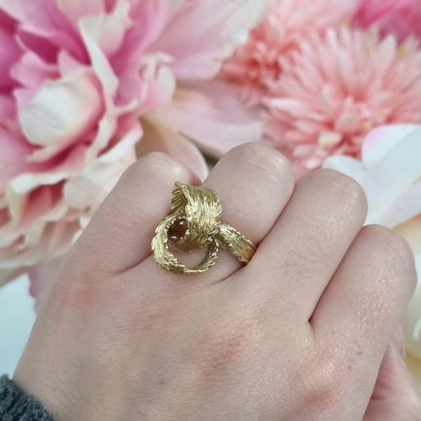 Vintage 1960s Textured Gold Feather Ribbon Knot Ring, fun and unique 18ct buttery yellow gold ring with naturalistic ribbon design in a figure of 8 knot design with feathered detailing