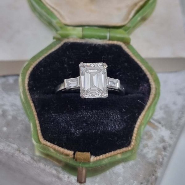 Single Stone 2.41ct Emerald Cut Diamond Solitaire Engagement Ring with Baguette Shoulders in Platinum