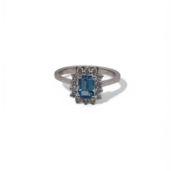 Aquamarine and diamond cluster ring set in 18ct white gold